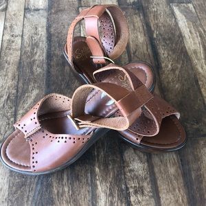 9 1/2 brown leather shoes